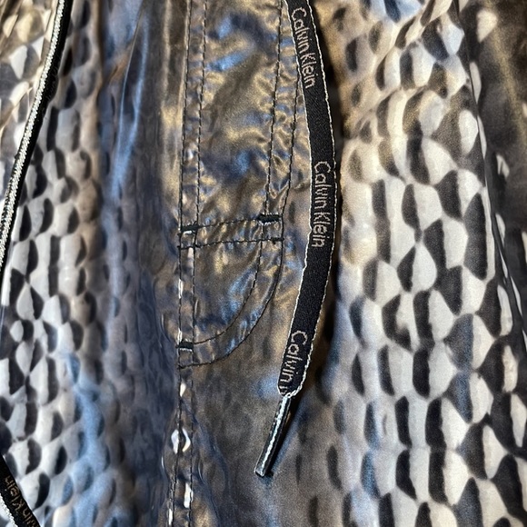 Swim Trunks, Calvin Klein, blk/get Bubble Sheen Pattern. Sz Med - Picture 3 of 12